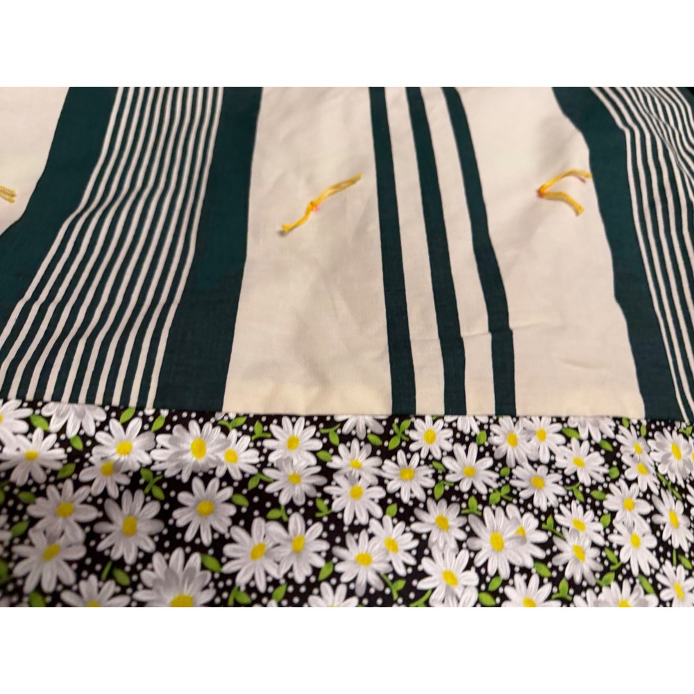 Handmade Patchwork Tied Quilt Floral Daisy Striped Cottagecore Black Green Cream - Picture 4 of 16